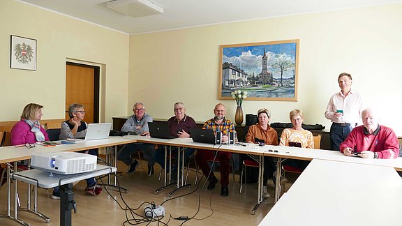 EDV-Stammtisch_21.03.2023__107__Gemeindeamt_Reichenau_Fotobuch_erstellen_.JPG  